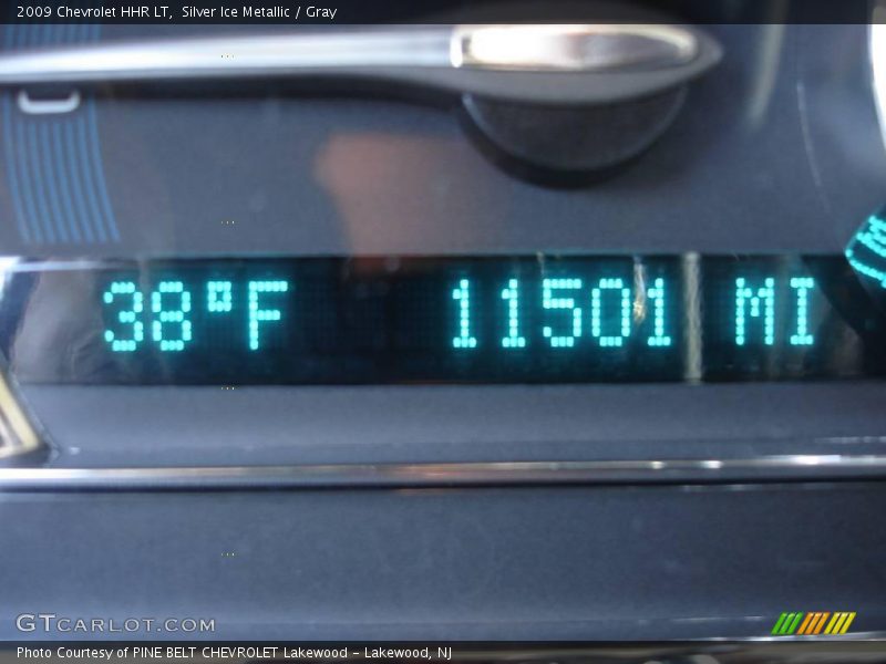 Silver Ice Metallic / Gray 2009 Chevrolet HHR LT
