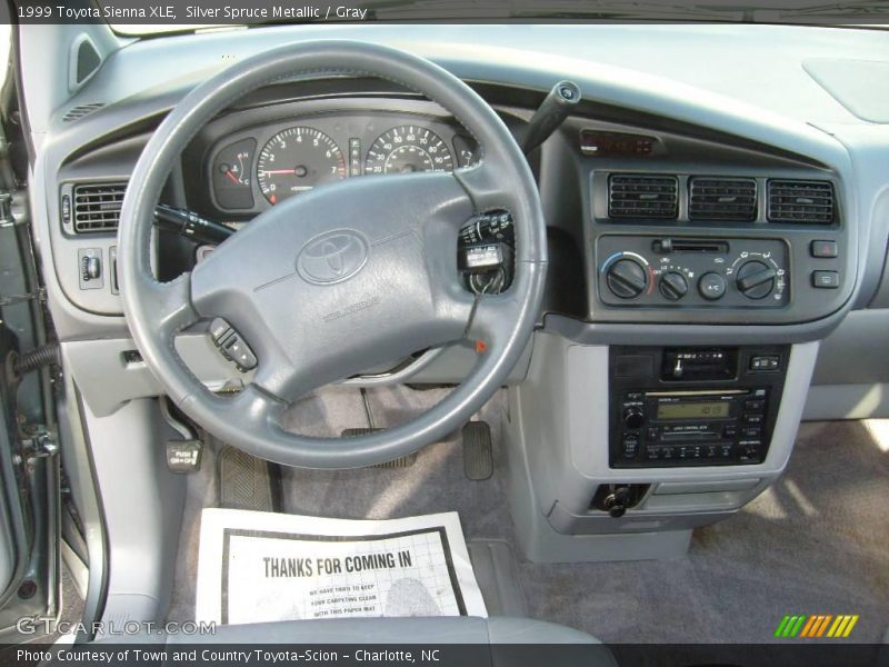 Silver Spruce Metallic / Gray 1999 Toyota Sienna XLE