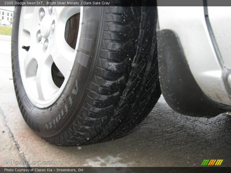 Bright Silver Metallic / Dark Slate Gray 2005 Dodge Neon SXT