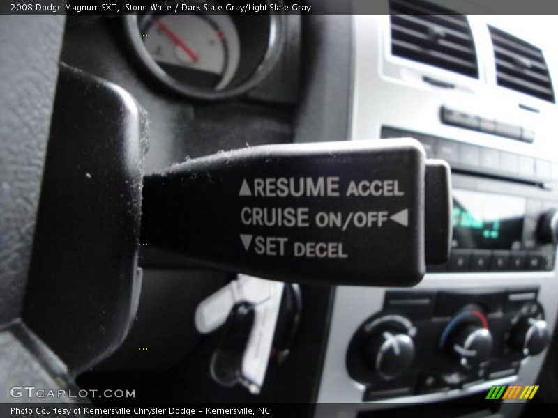Stone White / Dark Slate Gray/Light Slate Gray 2008 Dodge Magnum SXT