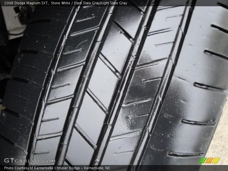 Stone White / Dark Slate Gray/Light Slate Gray 2008 Dodge Magnum SXT