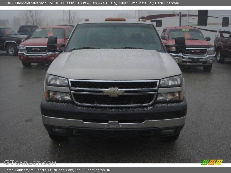 Silver Birch Metallic / Dark Charcoal 2007 Chevrolet Silverado 3500HD Classic LT Crew Cab 4x4 Dually