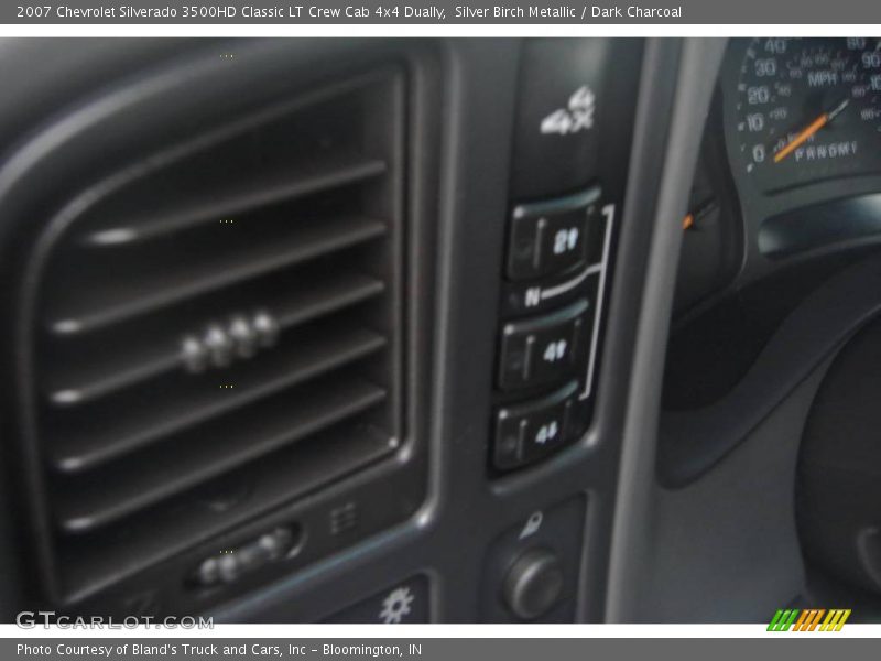 Silver Birch Metallic / Dark Charcoal 2007 Chevrolet Silverado 3500HD Classic LT Crew Cab 4x4 Dually