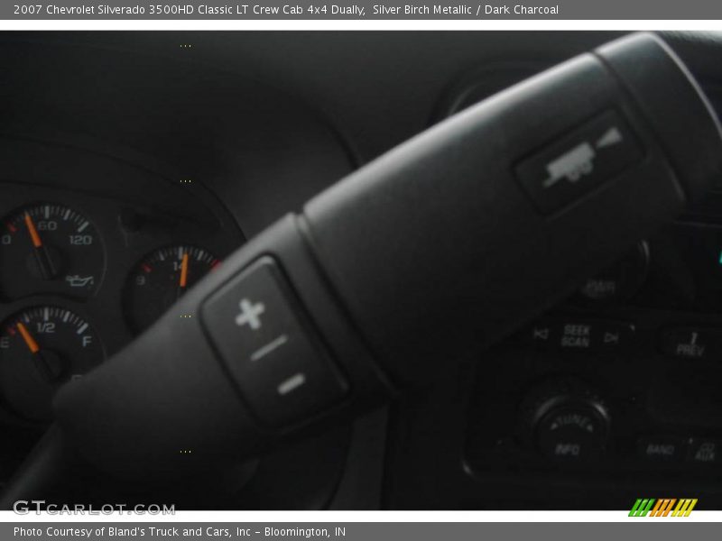 Silver Birch Metallic / Dark Charcoal 2007 Chevrolet Silverado 3500HD Classic LT Crew Cab 4x4 Dually
