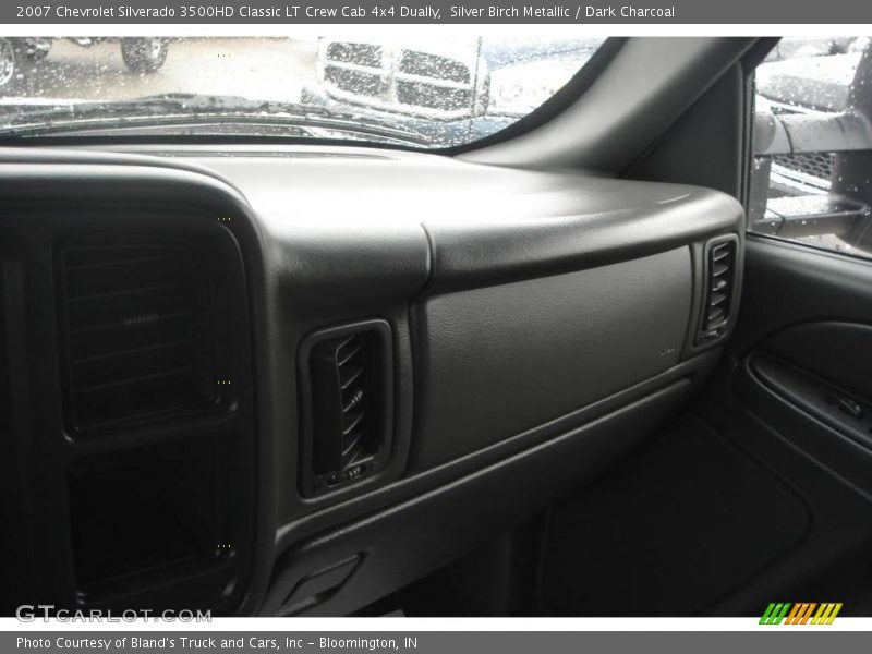 Silver Birch Metallic / Dark Charcoal 2007 Chevrolet Silverado 3500HD Classic LT Crew Cab 4x4 Dually