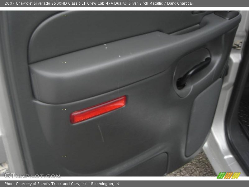 Silver Birch Metallic / Dark Charcoal 2007 Chevrolet Silverado 3500HD Classic LT Crew Cab 4x4 Dually