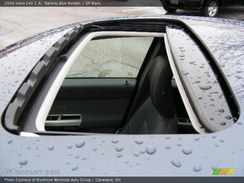 Barents Blue Metallic / Off Black 2009 Volvo S40 2.4i