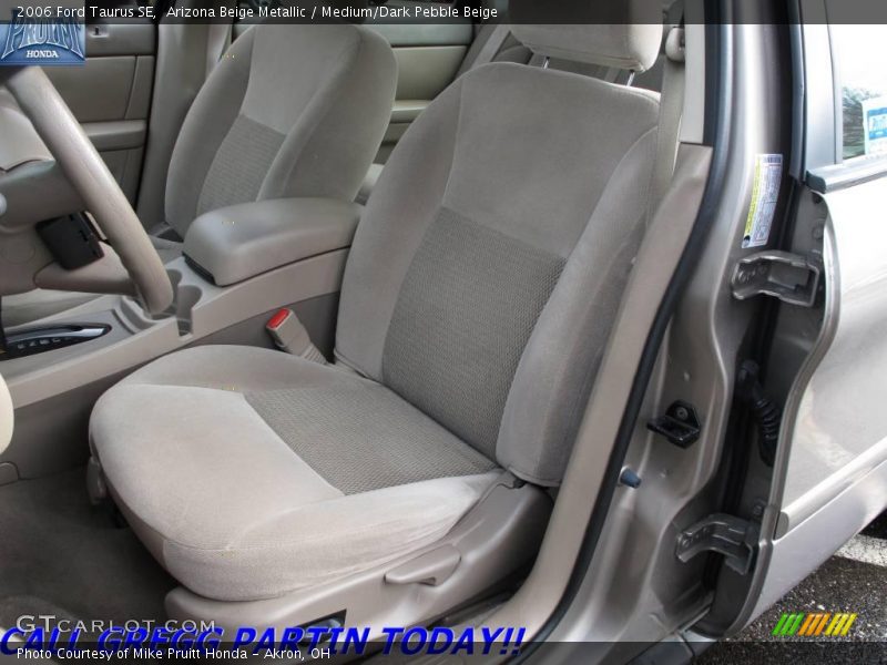 Arizona Beige Metallic / Medium/Dark Pebble Beige 2006 Ford Taurus SE