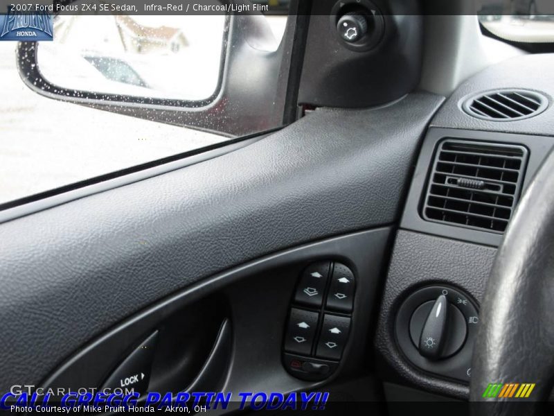Infra-Red / Charcoal/Light Flint 2007 Ford Focus ZX4 SE Sedan
