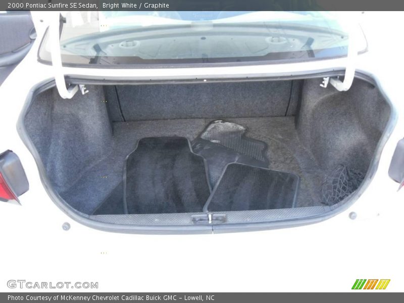 Bright White / Graphite 2000 Pontiac Sunfire SE Sedan