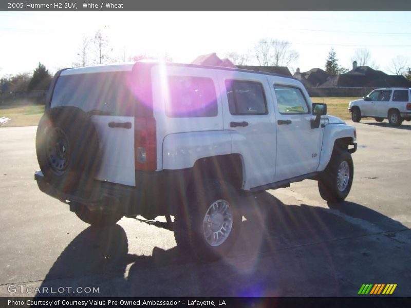 White / Wheat 2005 Hummer H2 SUV