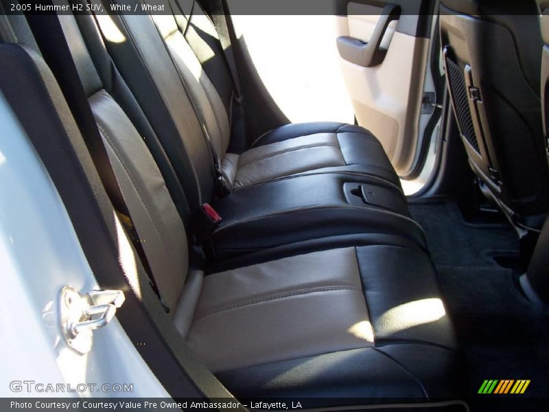 White / Wheat 2005 Hummer H2 SUV