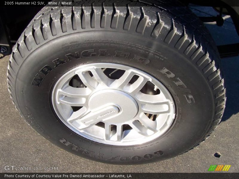 White / Wheat 2005 Hummer H2 SUV