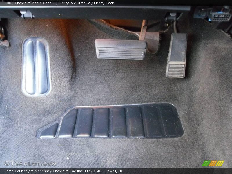 Berry Red Metallic / Ebony Black 2004 Chevrolet Monte Carlo SS