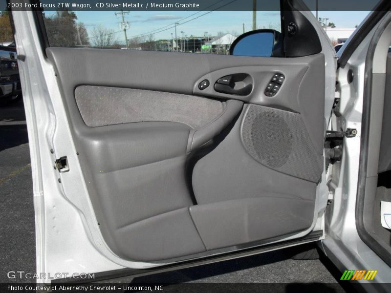 CD Silver Metallic / Medium Graphite 2003 Ford Focus ZTW Wagon