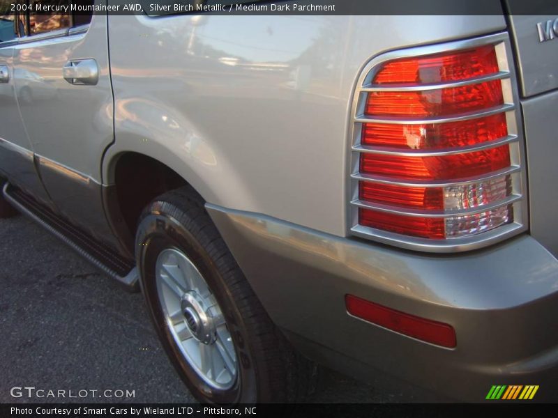 Silver Birch Metallic / Medium Dark Parchment 2004 Mercury Mountaineer AWD