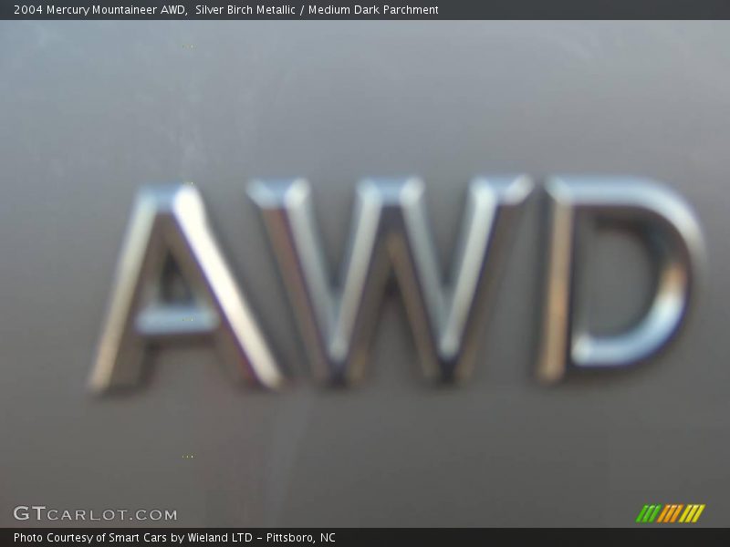 Silver Birch Metallic / Medium Dark Parchment 2004 Mercury Mountaineer AWD
