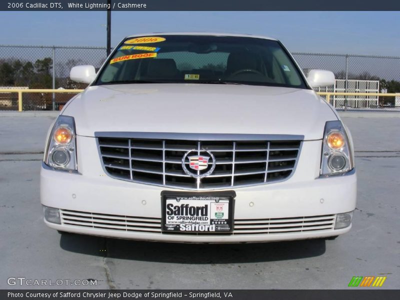 White Lightning / Cashmere 2006 Cadillac DTS