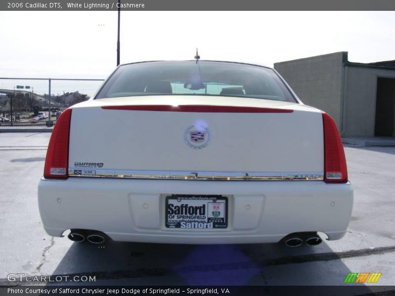 White Lightning / Cashmere 2006 Cadillac DTS