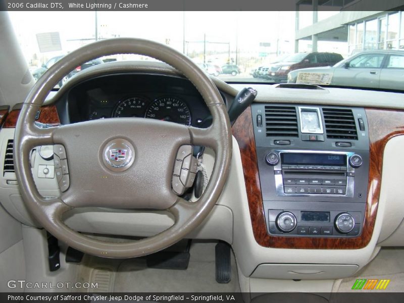White Lightning / Cashmere 2006 Cadillac DTS