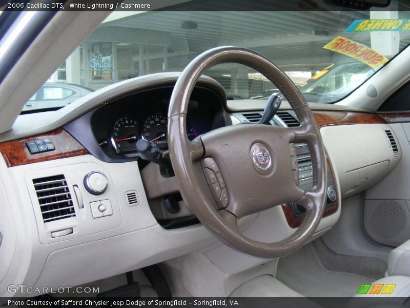 White Lightning / Cashmere 2006 Cadillac DTS