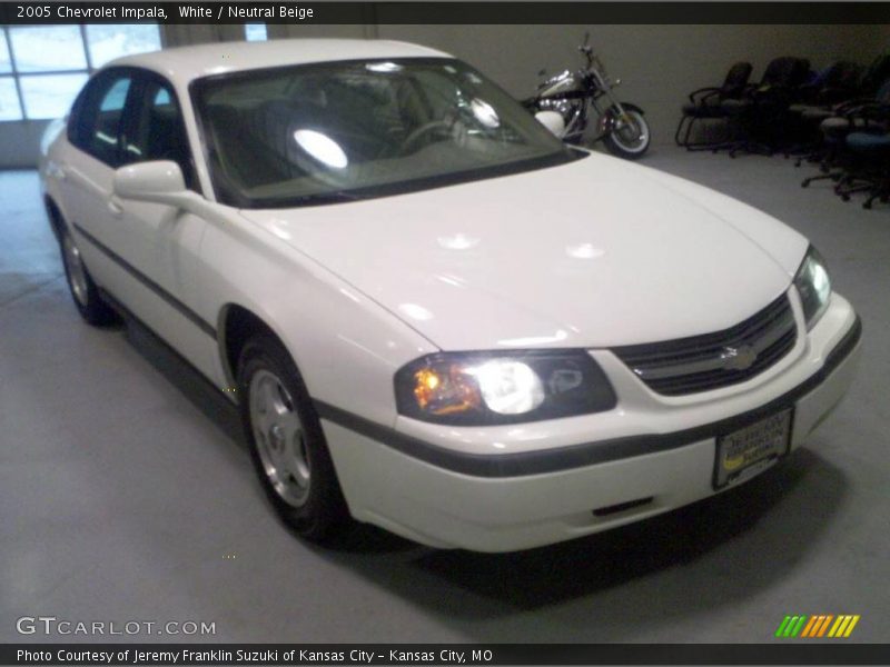 White / Neutral Beige 2005 Chevrolet Impala