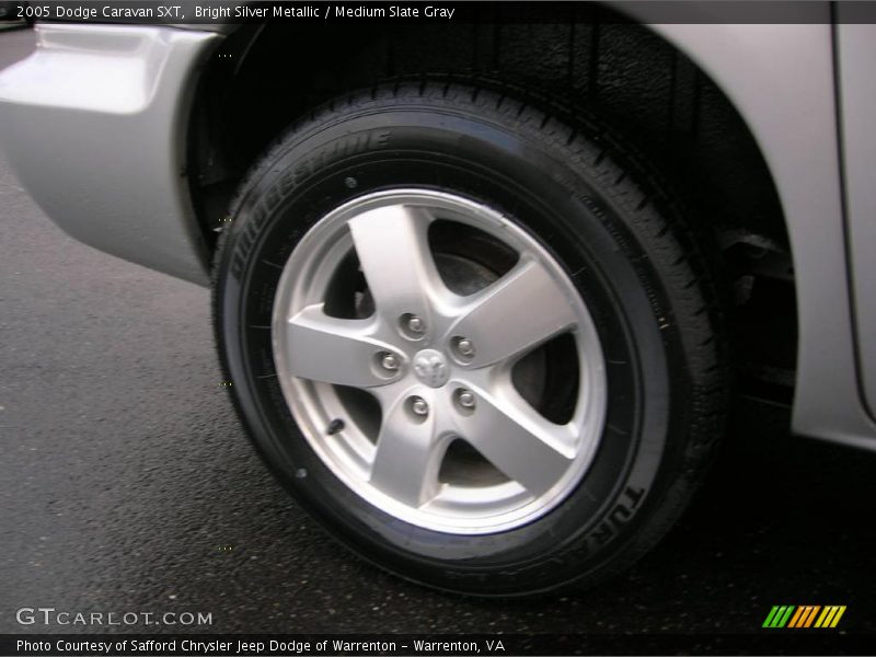 Bright Silver Metallic / Medium Slate Gray 2005 Dodge Caravan SXT