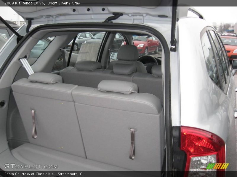 Bright Silver / Gray 2009 Kia Rondo EX V6