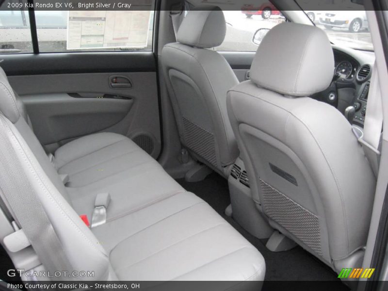 Bright Silver / Gray 2009 Kia Rondo EX V6