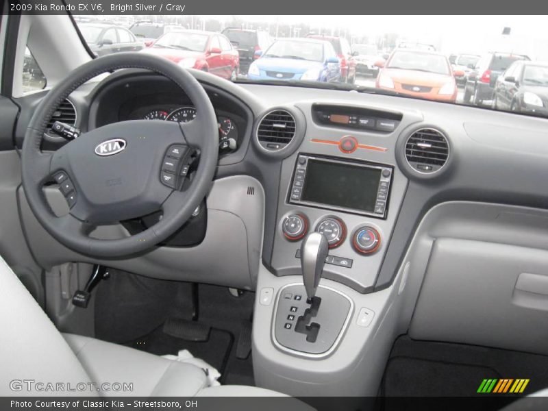 Bright Silver / Gray 2009 Kia Rondo EX V6