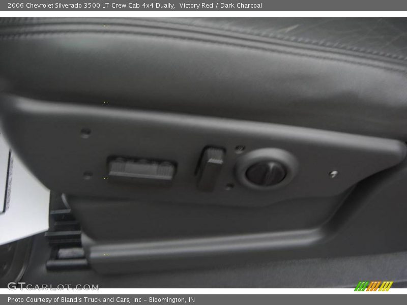 Victory Red / Dark Charcoal 2006 Chevrolet Silverado 3500 LT Crew Cab 4x4 Dually
