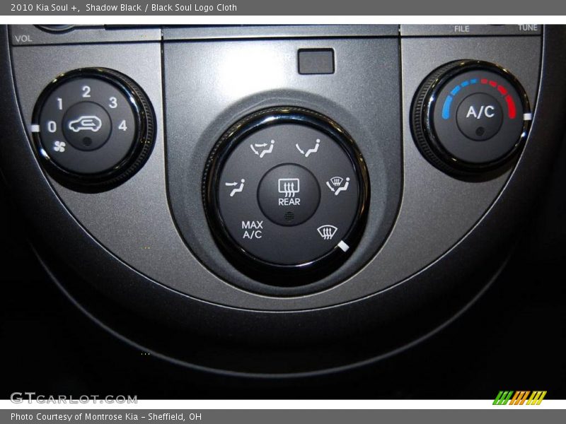 Shadow Black / Black Soul Logo Cloth 2010 Kia Soul +