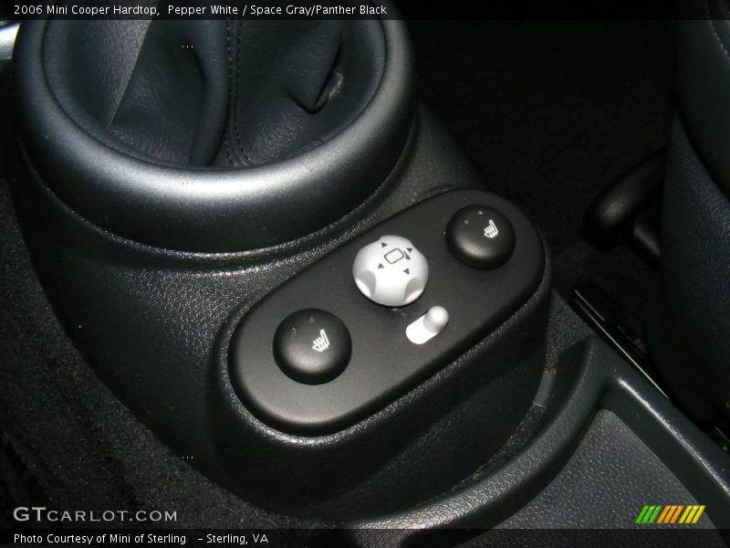 Pepper White / Space Gray/Panther Black 2006 Mini Cooper Hardtop