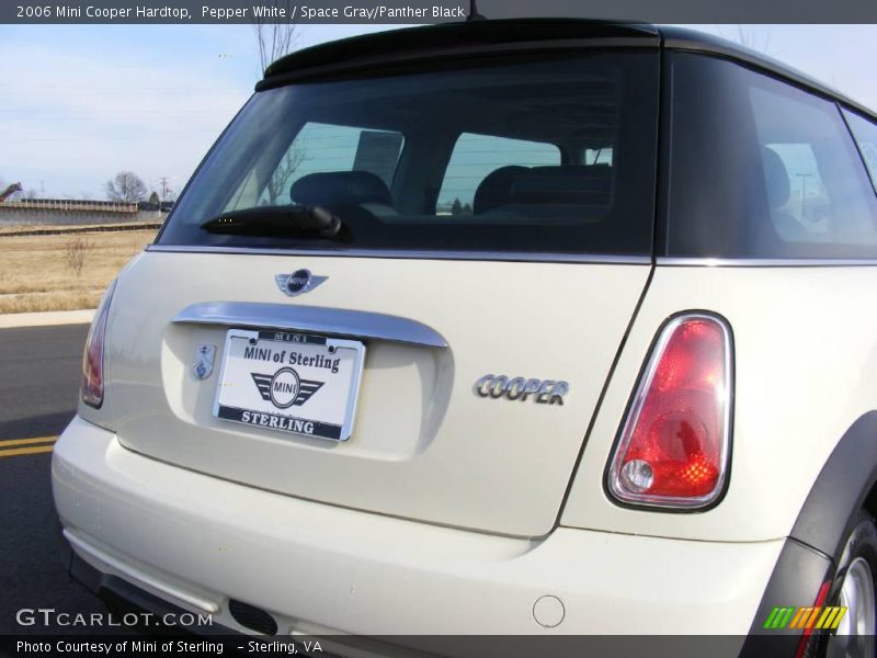 Pepper White / Space Gray/Panther Black 2006 Mini Cooper Hardtop