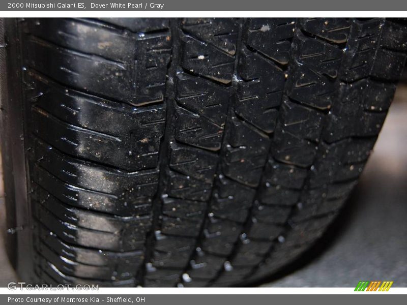 Dover White Pearl / Gray 2000 Mitsubishi Galant ES