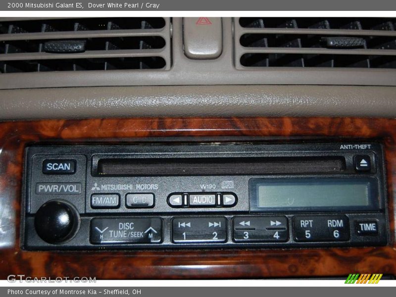 Dover White Pearl / Gray 2000 Mitsubishi Galant ES