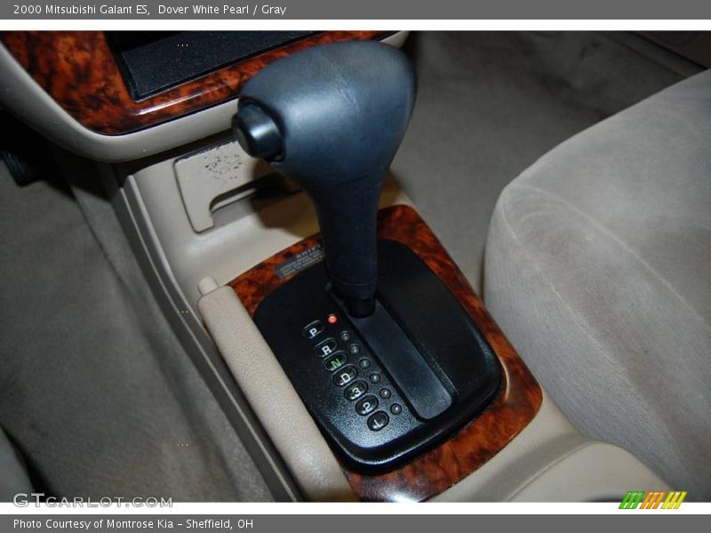 Dover White Pearl / Gray 2000 Mitsubishi Galant ES