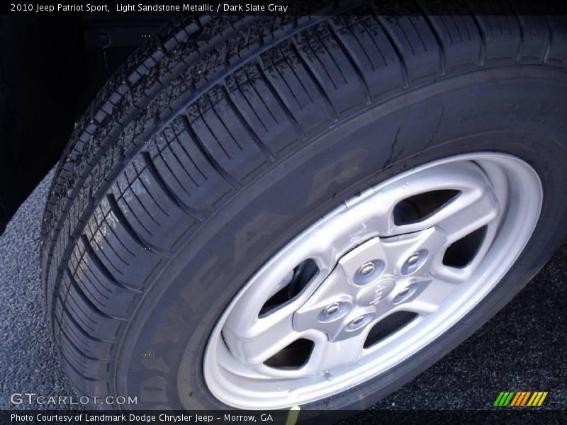 Light Sandstone Metallic / Dark Slate Gray 2010 Jeep Patriot Sport