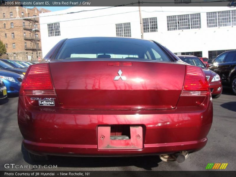 Ultra Red Pearl / Gray 2006 Mitsubishi Galant ES
