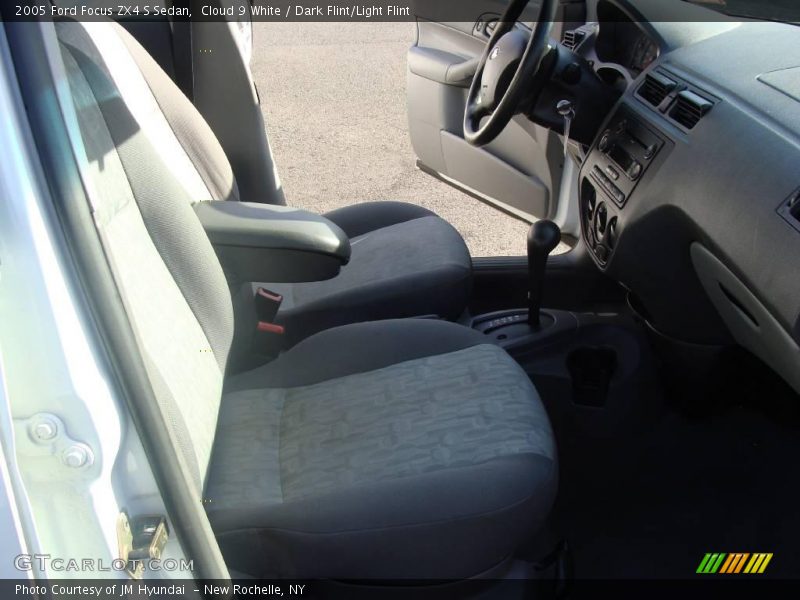 Cloud 9 White / Dark Flint/Light Flint 2005 Ford Focus ZX4 S Sedan