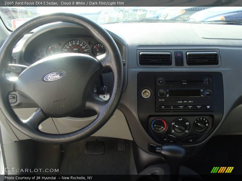 Cloud 9 White / Dark Flint/Light Flint 2005 Ford Focus ZX4 S Sedan