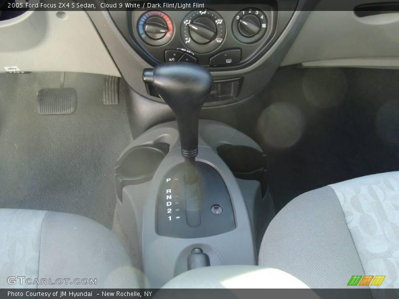 Cloud 9 White / Dark Flint/Light Flint 2005 Ford Focus ZX4 S Sedan