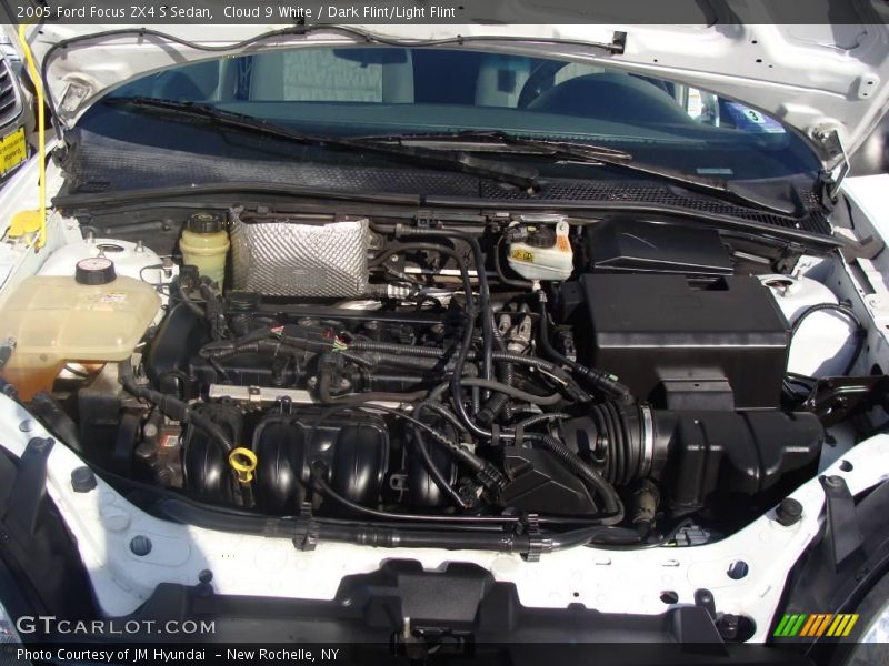 Cloud 9 White / Dark Flint/Light Flint 2005 Ford Focus ZX4 S Sedan