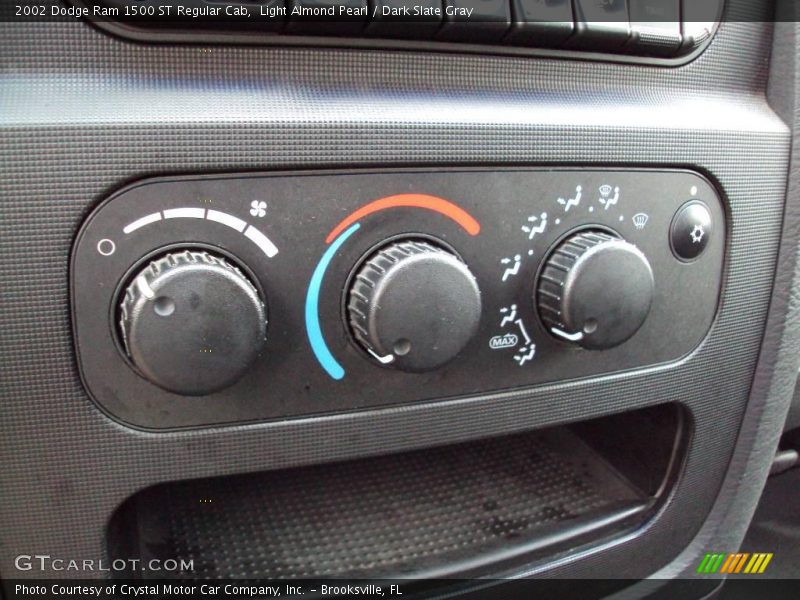 Light Almond Pearl / Dark Slate Gray 2002 Dodge Ram 1500 ST Regular Cab