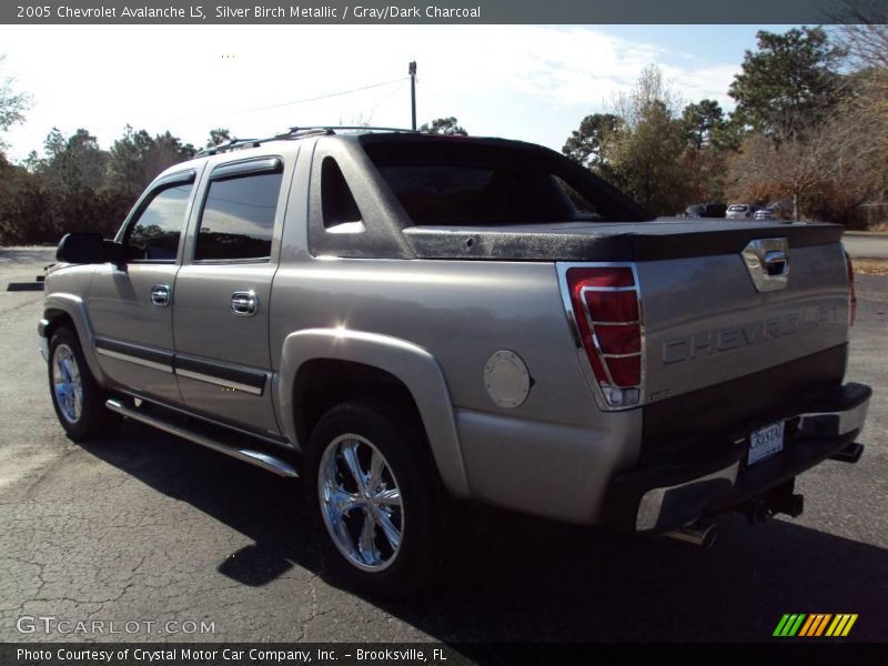 Silver Birch Metallic / Gray/Dark Charcoal 2005 Chevrolet Avalanche LS