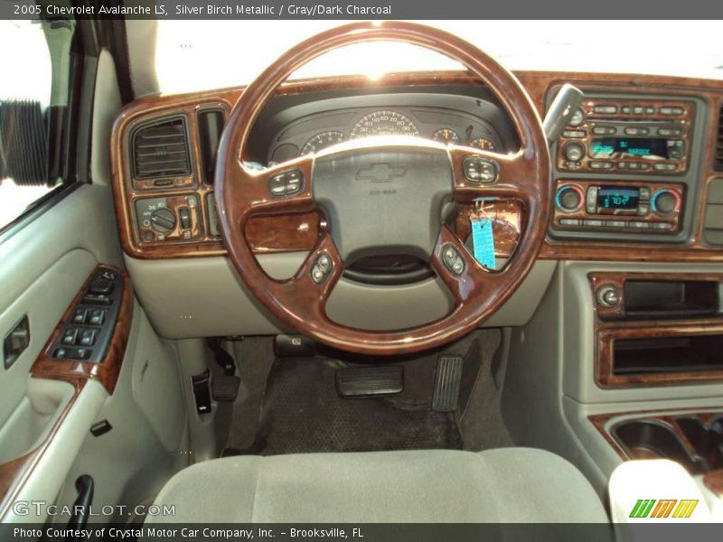 Silver Birch Metallic / Gray/Dark Charcoal 2005 Chevrolet Avalanche LS