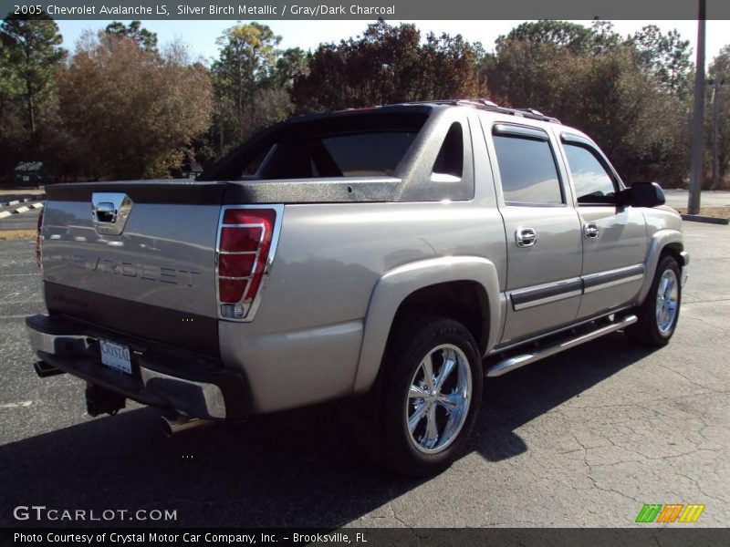 Silver Birch Metallic / Gray/Dark Charcoal 2005 Chevrolet Avalanche LS