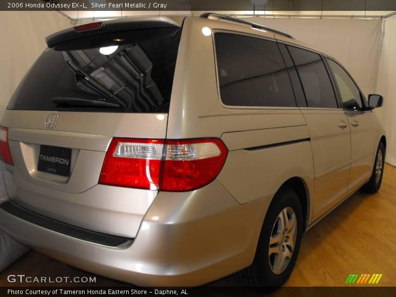 Silver Pearl Metallic / Gray 2006 Honda Odyssey EX-L