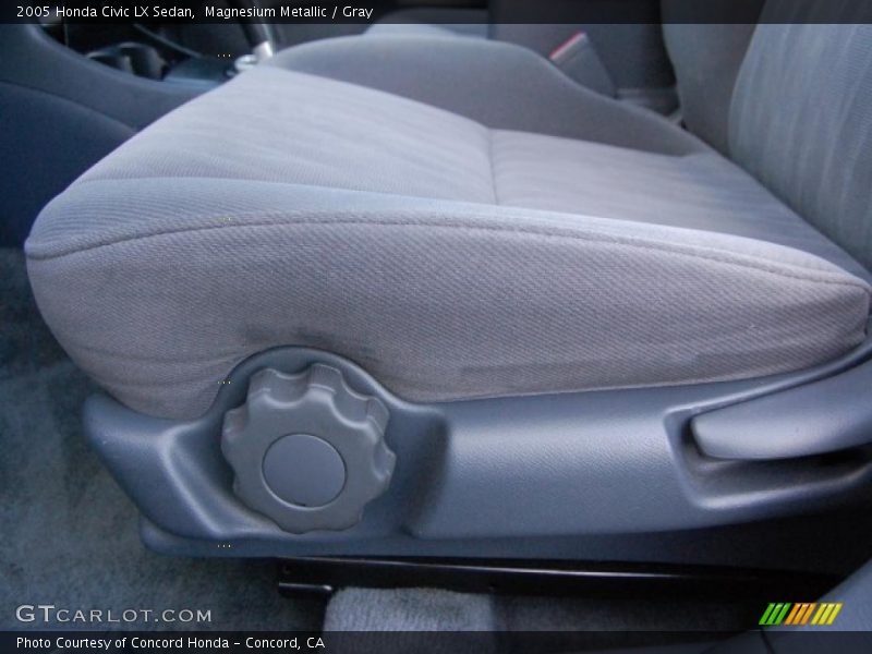 Magnesium Metallic / Gray 2005 Honda Civic LX Sedan