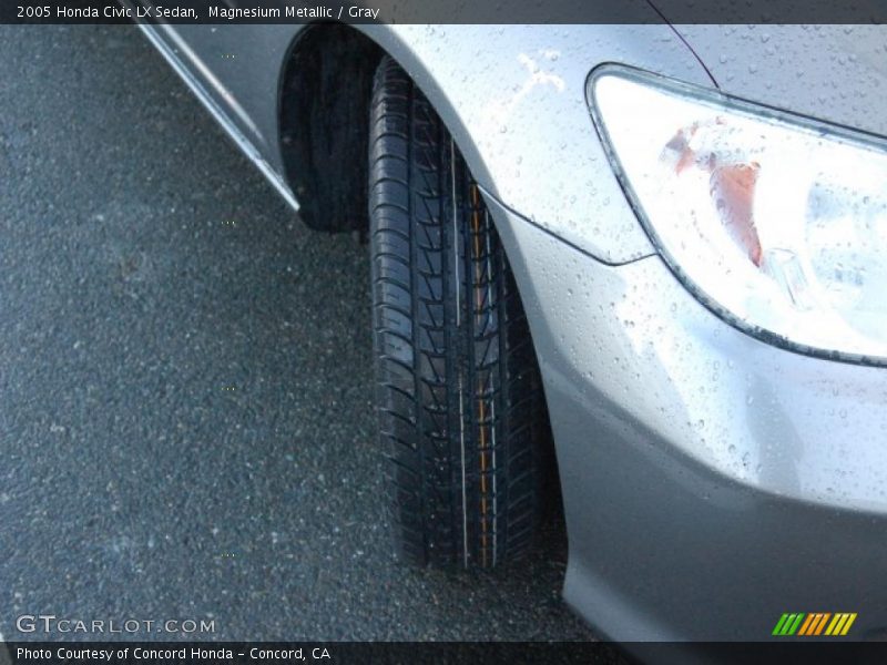 Magnesium Metallic / Gray 2005 Honda Civic LX Sedan